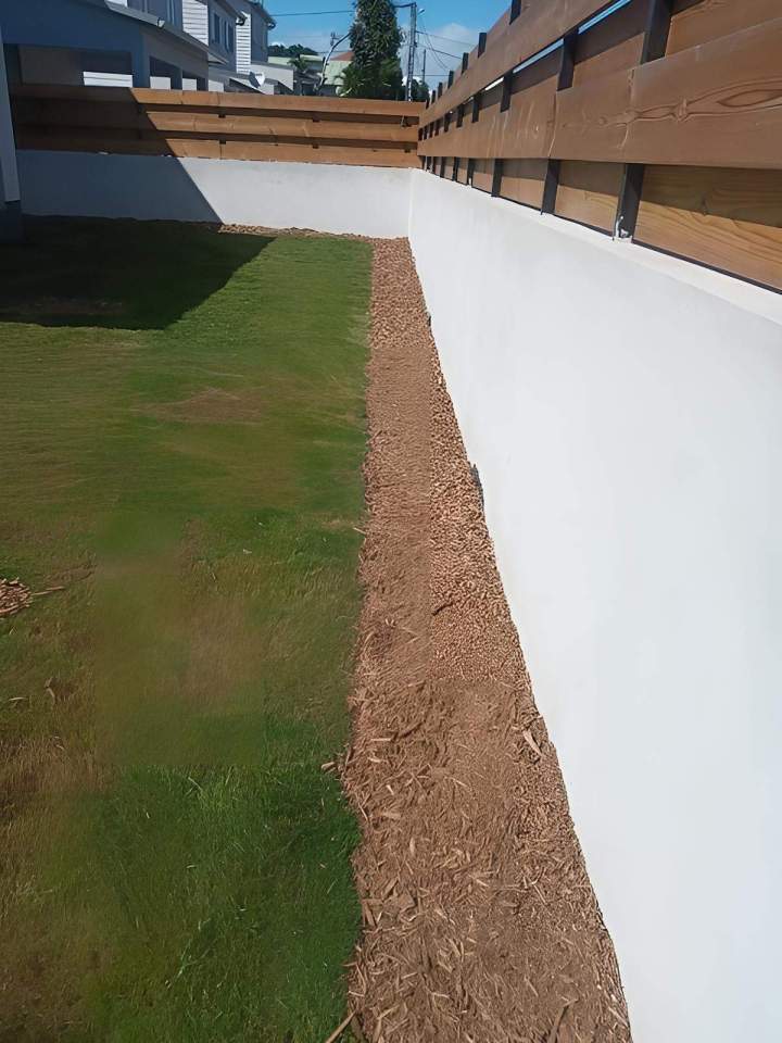 Jardin et clôture Saint-Louis