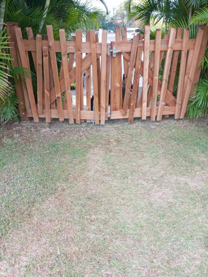 Pose portail bois Saint-Louis